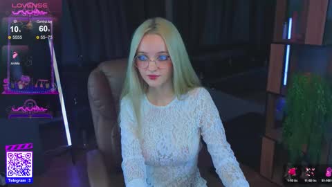 exxxcore_ online show from September 24, 4:19 am