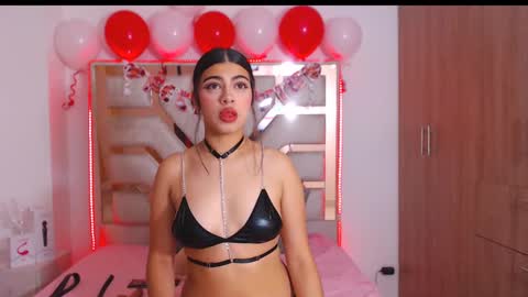 eylin_sofia online show from February 15, 4:47 am