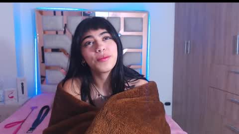 eylin_sofia online show from March 6, 7:25 am