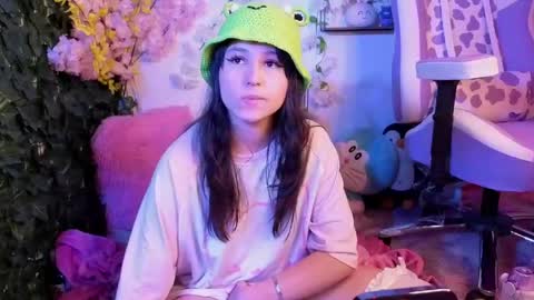eymmy_24 online show from June 5, 6:52 am