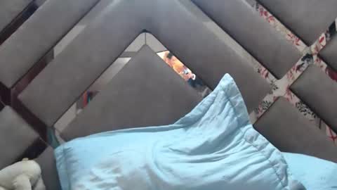 eyshaexotii online show from December 19, 3:57 am