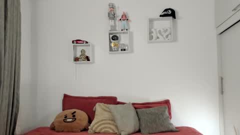 Ezzio Scolaro online show from April 21, 1:42 am