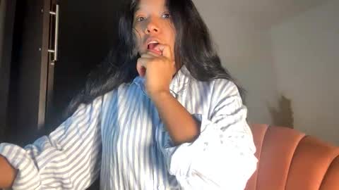 Thianna online show from October 16, 8:47 am