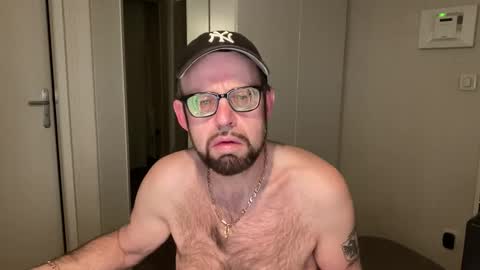 fabiothick online show from April 4, 10:50 pm