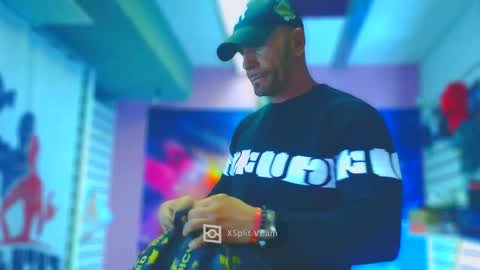 fabxxxl online show from November 25, 8:13 am