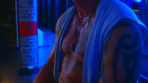 fabxxxl online show from April 12, 7:07 pm