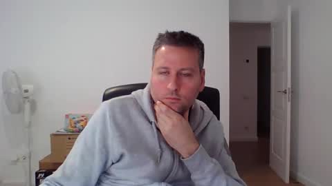 faer_087 online show from November 12, 9:55 am