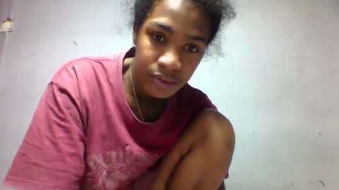 faiqua95 online show from April 19, 6:10 pm