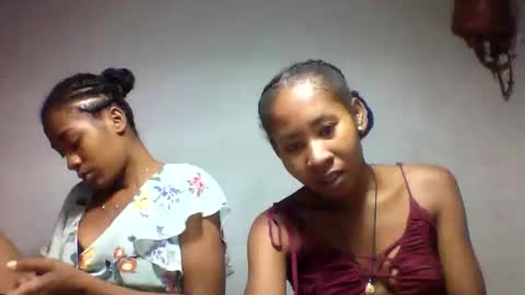 faiqua95 online show from April 13, 6:01 pm