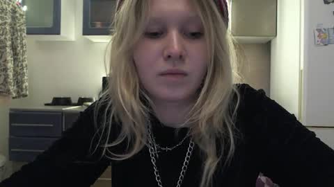 Arisha online show from October 18, 3:16 pm