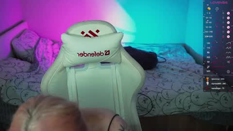 Vi  online show from March 12, 6:53 pm