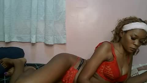 faizah_ online show from June 2, 7:05 pm