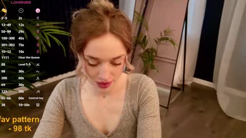 fancyamelia online show from December 3, 10:16 am