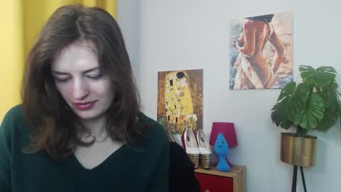 Nadine online show from December 3, 6:03 am