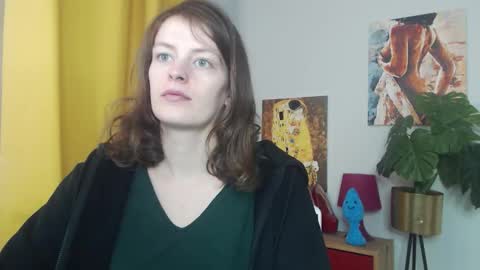 Nadine online show from November 5, 6:04 am