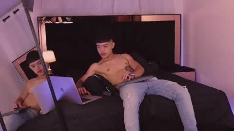 farid_jake_ online show from December 1, 1:14 am