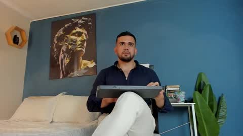 M A T  T E O online show from February 19, 8:10 pm