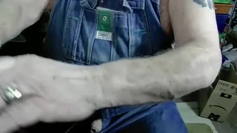 Snapshot of fatfreddythecat chatting on February 6, 3:27 am Fred. online show from February 6, 3:27 am