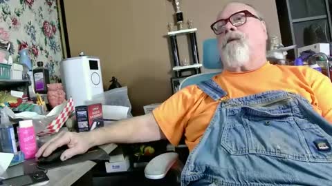 Snapshot of fatfreddythecat chatting on March 2, 5:12 am Fred. online show from March 2, 5:12 am