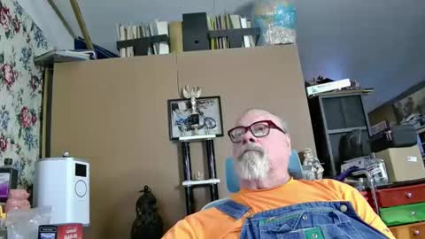 Snapshot of fatfreddythecat chatting on February 8, 11:55 pm Fred. online show from February 8, 11:55 pm