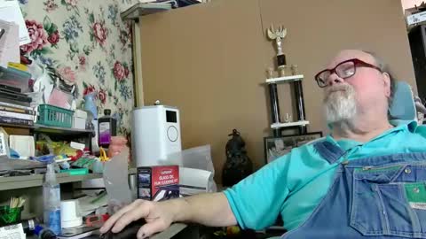Snapshot of fatfreddythecat chatting on February 12, 11:30 pm Fred. online show from February 12, 11:30 pm