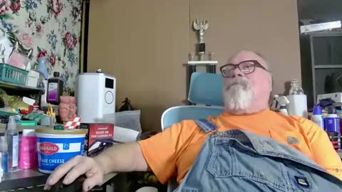 Snapshot of fatfreddythecat chatting on March 7, 5:51 am Fred. online show from March 7, 5:51 am