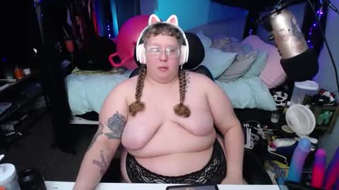 FatVeronica online show from February 26, 6:15 pm