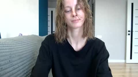 favoriteyour online show from May 13, 4:33 am
