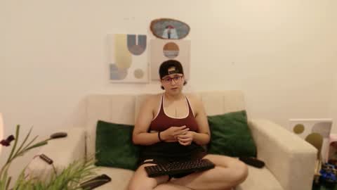 Feelena online show from October 23, 3:57 pm