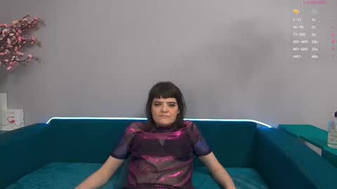 Laura online show from November 5, 4:47 am