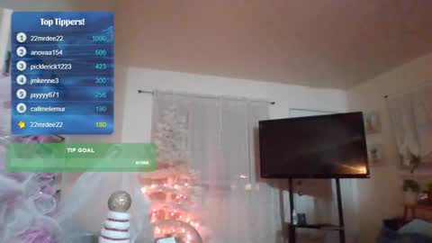 Soley online show from February 10, 11:45 pm