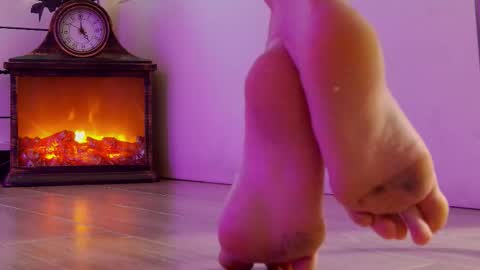 FeetVibe online show from January 12, 9:05 am