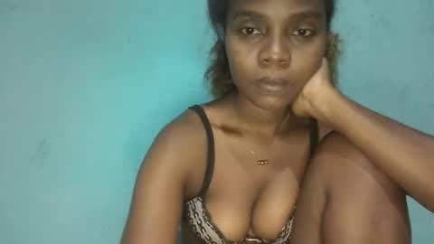 felanaa online show from April 19, 11:29 pm