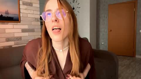 Mary online show from March 25, 7:04 am