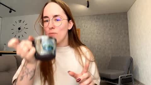 Mary online show from March 21, 8:19 am