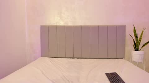 felicia_whitee online show from October 23, 2:29 pm