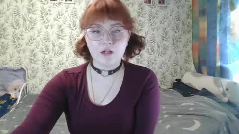 felicity_play online show from April 16, 6:13 am