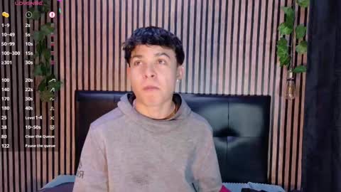 Snapshot of felipe_boy_18 chatting on September 14, 12:35 am felipe_boy_18 online show from September 14, 12:35 am