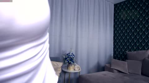 Hello im Nova online show from January 17, 4:22 am