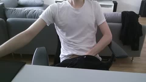 felixsagg online show from June 21, 9:59 am
