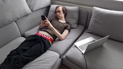 felixsagg online show from July 5, 11:28 am