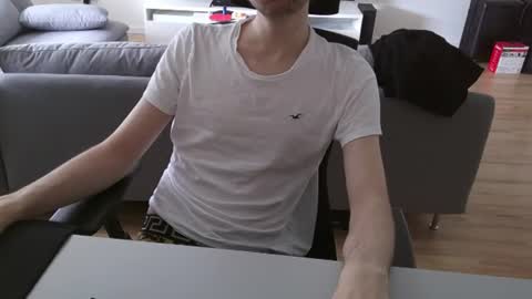 felixsagg online show from June 17, 9:25 am