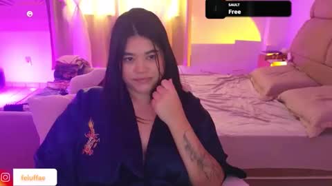 felurianfleurfae online show from April 18, 6:43 pm