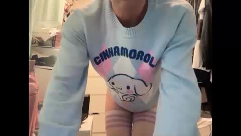 Snapshot of femboy_fangs chatting on October 13, 7:49 pm femboyfangs online show from October 13, 7:49 pm