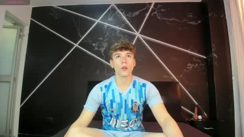 Femboy Max online show from November 27, 11:51 am