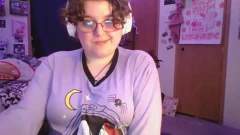 femcelsam online show from April 6, 4:46 am