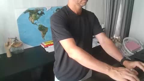 femdomsubby online show from February 1, 3:14 am