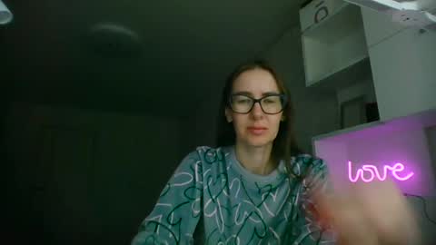 feraliss online show from June 17, 11:37 am