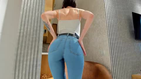 Leya online show from January 10, 12:10 pm