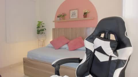 Fer  online show from October 2, 3:16 am